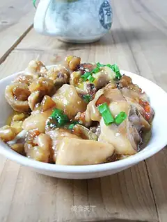 Steamed chicken with red dates and wolfberry