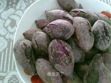 Home-made baked potatoes