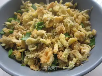 Steamed Sophora japonica with two noodles