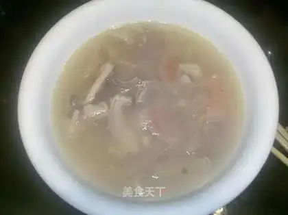 Sour radish pork tripe soup