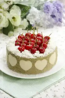 Matcha mousse cake