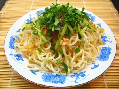 Sichuan-style spicy cold noodles