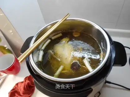 Sanhuang chicken soup