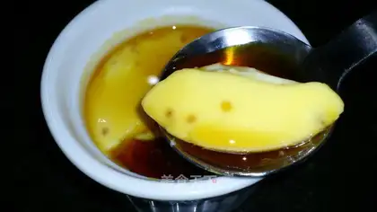 Caramel egg and milk pudding