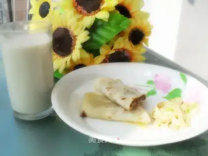 roll meat pie