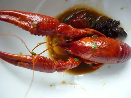 braised crayfish in oil