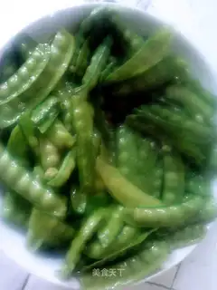 stir-fried peas