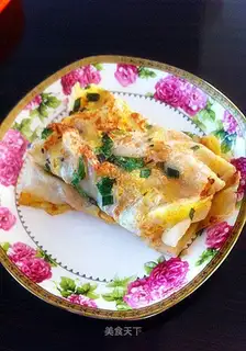 Home-made pancakes and fruits
