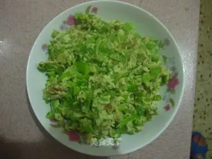 Scrambled eggs with pepper