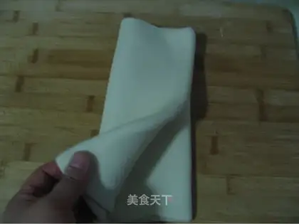 Thousand layers of meringue dough