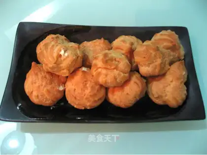 Vanilla cream puffs