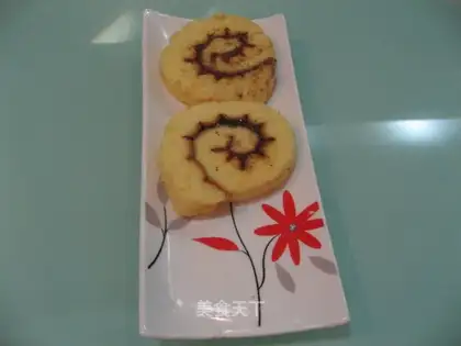 Vanilla jam cake roll