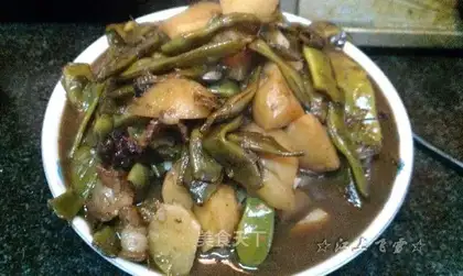 Home-cooked braised beans