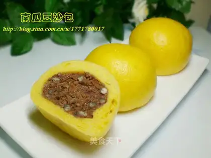 Pumpkin bean paste bun