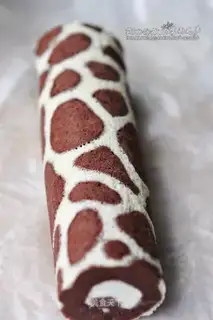 Giraffe cake roll
