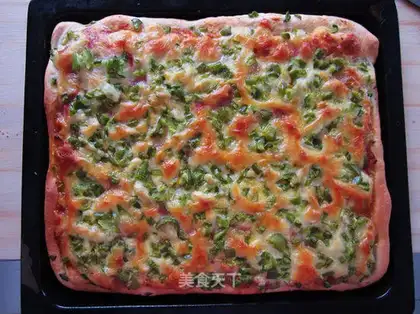 Green pepper bacon pizza