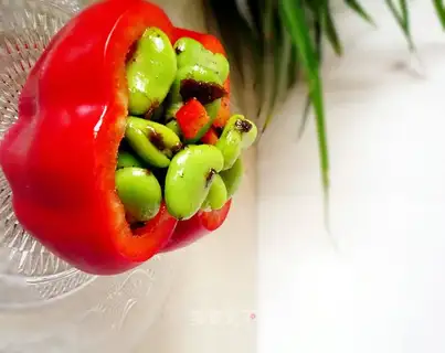 Olive vegetable mixed with broad beans