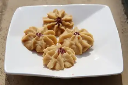 Low-fat vanilla cookies