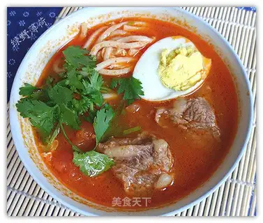 Tomato beef noodles