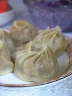 Steamed buns with mushroom and fresh meat