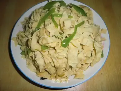 Pepper and bean skin