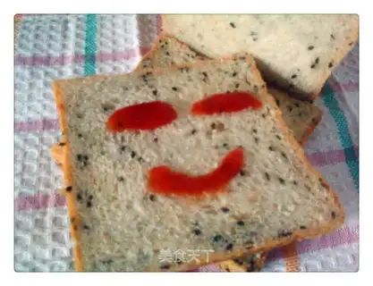 Black sesame toast