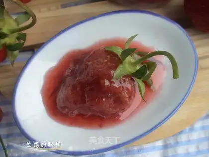 large-fruit strawberry jam