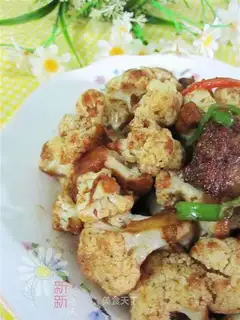 Dry stir-fried cauliflower
