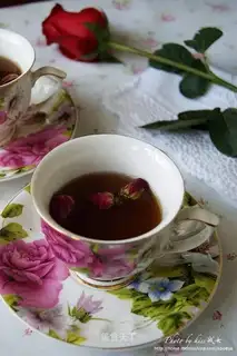 Rose honey tea