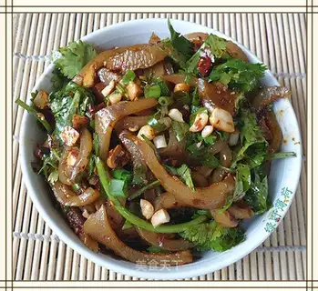 Spicy pig skin