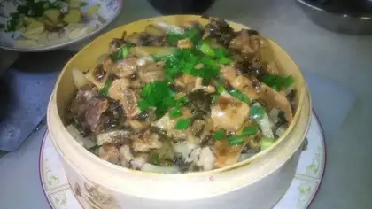 Steamed pork ribs with mouldy bamboo shoots