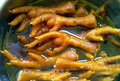 stewed chicken feet