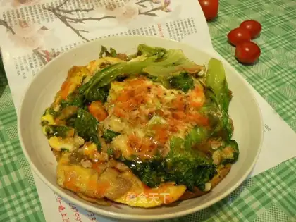 Eggs with lettuce