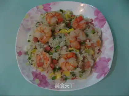 Fried rice with shrimp and egg