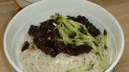 Korean noodles with bean paste