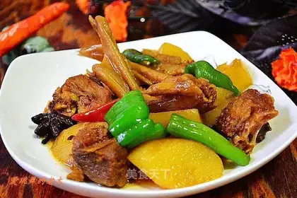 Roasted duck with green pepper and potato