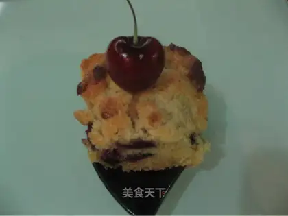 Crispy cherry cake
