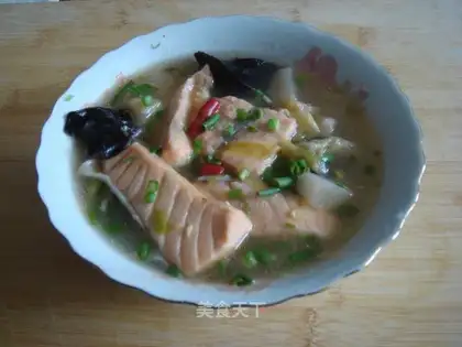 Salmon with pickled cabbage