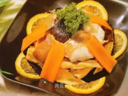 Green crab and egg