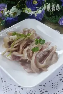 Bad pig ears