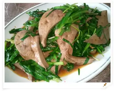stir-fried pork liver with leeks