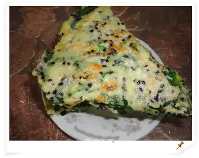 Spinach black sesame egg cake