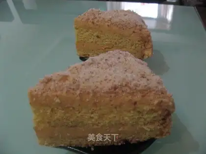 Peanut cream cake