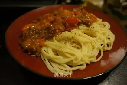 Tomato beef noodles