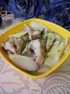 Spring bamboo shoots and black fish soup