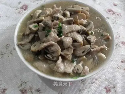 Fried pork slices with double mushrooms