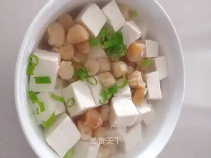 Scallop and tofu soup