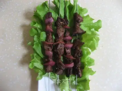 Beef kebabs with oyster sauce and onion