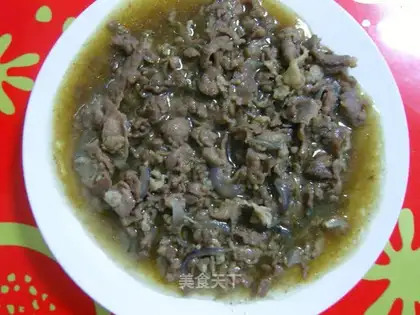 Stewed fat beef with black pepper and onion
