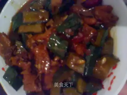 Roasted cucumber with chicken feet and wings